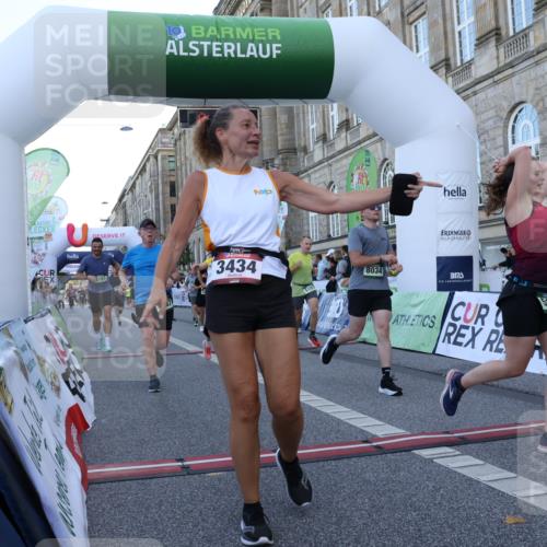 07.09.2025 - BARMER Alsterlauf Strokosch-Dieckow http://msf.ph/oto/8722081 07.09.2025 09:57:44 Ziel 2076, 2724, 3028, 3129, 3267, 3268, 3434, 3721, 4187, 4328, 4416, 4456, 4672, 4857, 4987, 5069, 5101, 5102, 5199, 5377, 5598, 5987, 6075, 8034, 8383 meine-sportfotos.de