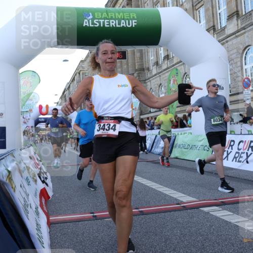 07.09.2025 - BARMER Alsterlauf Strokosch-Dieckow http://msf.ph/oto/8722082 07.09.2025 09:57:45 Ziel 2076, 2646, 3028, 3129, 3268, 3434, 3721, 4187, 4328, 4456, 4672, 4857, 4987, 5069, 5101, 5102, 5199, 5598, 5987, 6075, 6246, 8034, 8383 meine-sportfotos.de