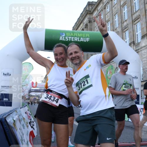 07.09.2025 - BARMER Alsterlauf Strokosch-Dieckow http://msf.ph/oto/8722084 07.09.2025 09:57:47 Ziel 2076, 2646, 3028, 3129, 3268, 4187, 4456, 4672, 4857, 4926, 4987, 5069, 5101, 5102, 5199, 5598, 5987, 6246, 8034, 8383 meine-sportfotos.de