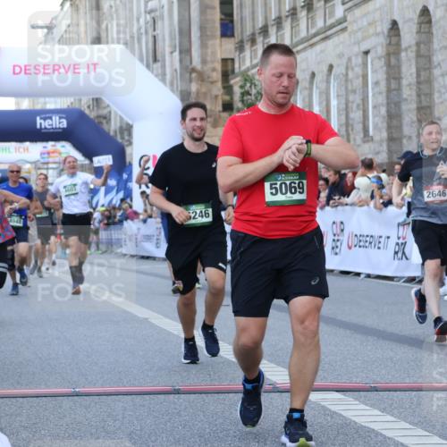 07.09.2025 - BARMER Alsterlauf Strokosch-Dieckow http://msf.ph/oto/8722089 07.09.2025 09:57:50 Ziel 2646, 3129, 3249, 3268, 3559, 3925, 4187, 4456, 4603, 4672, 4857, 4926, 4947, 4948, 5069, 5101, 5199, 5463, 5573, 5598, 5987, 6175, 6246, 8344 meine-sportfotos.de