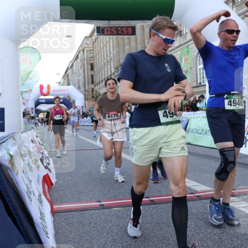 07.09.2025 - BARMER Alsterlauf Strokosch-Dieckow http://msf.ph/oto/8722109 07.09.2025 09:57:57 Ziel 2094, 2646, 3249, 3543, 3559, 3925, 4496, 4603, 4926, 4947, 4948, 5302, 5368, 5406, 5463, 5573, 6027, 6082, 6122, 6175, 6246, 8344, 8370 meine-sportfotos.de