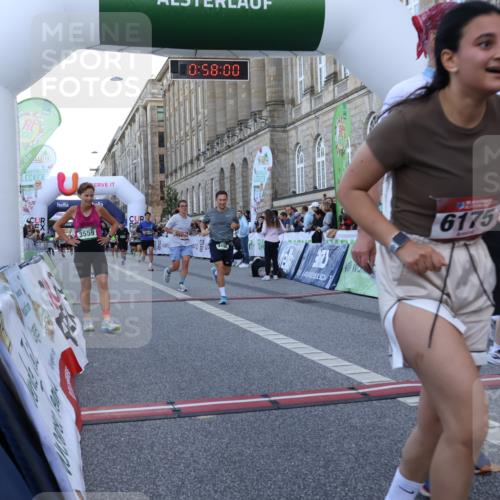 07.09.2025 - BARMER Alsterlauf Strokosch-Dieckow http://msf.ph/oto/8722115 07.09.2025 09:57:59 Ziel 2094, 2108, 2509, 3249, 3543, 3559, 3894, 3925, 4496, 4603, 4947, 4948, 5155, 5302, 5368, 5406, 5463, 5573, 5962, 6027, 6082, 6122, 6175, 8344, 8370 meine-sportfotos.de