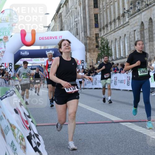 07.09.2025 - BARMER Alsterlauf Strokosch-Dieckow http://msf.ph/oto/8722136 07.09.2025 09:58:06 Ziel 2108, 2388, 2509, 2813, 2829, 2830, 3515, 3543, 3716, 3894, 3919, 3992, 5155, 5257, 5302, 5368, 5406, 5678, 5822, 5962, 6027, 6082, 8370 meine-sportfotos.de