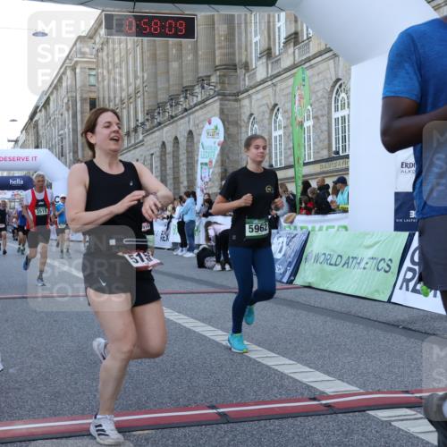 07.09.2025 - BARMER Alsterlauf Strokosch-Dieckow http://msf.ph/oto/8722140 07.09.2025 09:58:07 Ziel 2108, 2388, 2509, 2813, 2829, 2830, 3515, 3543, 3716, 3894, 3919, 3992, 5155, 5257, 5302, 5368, 5406, 5678, 5822, 5962, 6027, 6082, 8370 meine-sportfotos.de