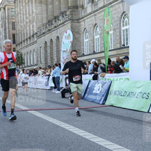 07.09.2025 - BARMER Alsterlauf Strokosch-Dieckow http://msf.ph/oto/8722144 07.09.2025 09:58:09 Ziel 2108, 2388, 2509, 2813, 2829, 2830, 3515, 3543, 3716, 3894, 3919, 3992, 5155, 5257, 5324, 5368, 5678, 5822, 5962, 6027, 8099, 8370 meine-sportfotos.de