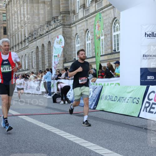 07.09.2025 - BARMER Alsterlauf Strokosch-Dieckow http://msf.ph/oto/8722146 07.09.2025 09:58:09 Ziel 2108, 2388, 2509, 2813, 2829, 2830, 3515, 3543, 3716, 3894, 3919, 3992, 5155, 5257, 5324, 5368, 5678, 5822, 5962, 6027, 8099, 8370 meine-sportfotos.de