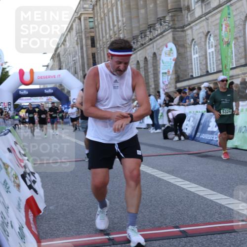 07.09.2025 - BARMER Alsterlauf Strokosch-Dieckow http://msf.ph/oto/8722166 07.09.2025 09:58:15 Ziel 2377, 2388, 2678, 2813, 2829, 2830, 3992, 4262, 4523, 4704, 5075, 5079, 5257, 5324, 5629, 5678, 5822, 5864, 5901, 6135, 8099 meine-sportfotos.de