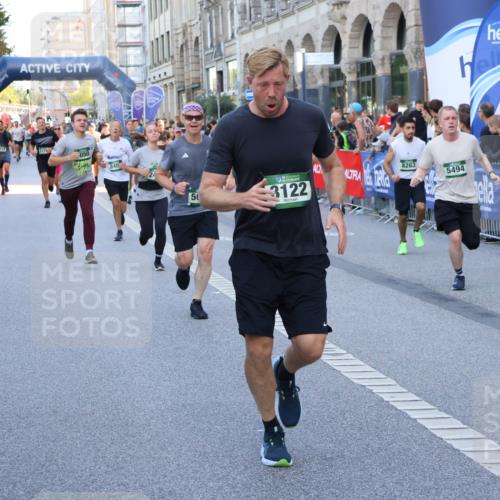 07.09.2025 - BARMER Alsterlauf Strokosch-Dieckow http://msf.ph/oto/8722171 07.09.2025 09:55:24 Ziel 2188, 2345, 2734, 2737, 3494, 3578, 3622, 3629, 3827, 3949, 4169, 4646, 4677, 4886, 4894, 5412, 5430, 5675, 5693, 5860, 5903, 6330, 8033 meine-sportfotos.de
