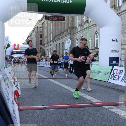 07.09.2025 - BARMER Alsterlauf Strokosch-Dieckow http://msf.ph/oto/8722174 07.09.2025 09:58:20 Ziel 2377, 2678, 4262, 4523, 4704, 4888, 4920, 5075, 5079, 5324, 5366, 5629, 5697, 5842, 5843, 5864, 5901, 6135, 6238, 8099 meine-sportfotos.de