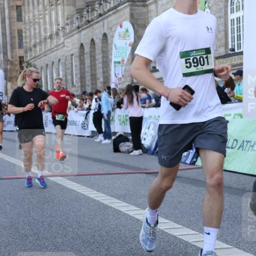 07.09.2025 - BARMER Alsterlauf Strokosch-Dieckow http://msf.ph/oto/8722183 07.09.2025 09:58:23 Ziel 2377, 2672, 2678, 4262, 4523, 4701, 4704, 4888, 4920, 5075, 5079, 5366, 5629, 5697, 5842, 5843, 5864, 5901, 6074, 6135, 6238 meine-sportfotos.de