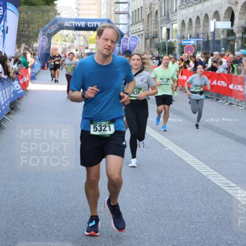 07.09.2025 - BARMER Alsterlauf Strokosch-Dieckow http://msf.ph/oto/8722191 07.09.2025 09:55:20 Ziel 2029, 2188, 2345, 2445, 2616, 2734, 2737, 3494, 3578, 3629, 3827, 3949, 4169, 4646, 4677, 4886, 4894, 5350, 5412, 5430, 5675, 5903, 6330, 8033, 8129, 8309 meine-sportfotos.de