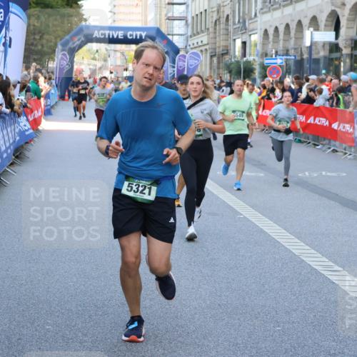 07.09.2025 - BARMER Alsterlauf Strokosch-Dieckow http://msf.ph/oto/8722194 07.09.2025 09:55:20 Ziel 2029, 2188, 2345, 2445, 2616, 2734, 2737, 3494, 3578, 3629, 3827, 3949, 4169, 4646, 4677, 4886, 4894, 5350, 5412, 5430, 5675, 5903, 6330, 8033, 8129, 8309 meine-sportfotos.de