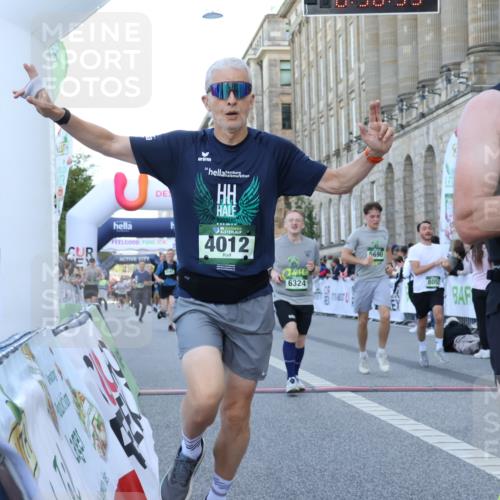 07.09.2025 - BARMER Alsterlauf Strokosch-Dieckow http://msf.ph/oto/8722217 07.09.2025 09:58:33 Ziel 2257, 2670, 2672, 3055, 4012, 4618, 4701, 4723, 5196, 5384, 5690, 6014, 6074, 6324, 8052, 8091, 8439 meine-sportfotos.de