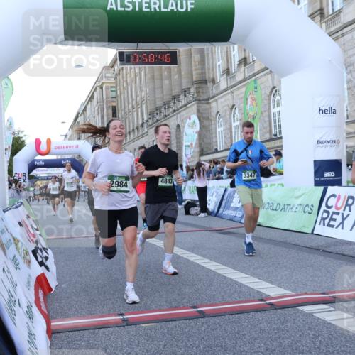 07.09.2025 - BARMER Alsterlauf Strokosch-Dieckow http://msf.ph/oto/8722247 07.09.2025 09:58:44 Ziel 2257, 2670, 2740, 2984, 3207, 3347, 4006, 4229, 4283, 4712, 4752, 4843, 4873, 4900, 5196, 5260, 5567, 5685, 5929, 5930, 5981, 6023, 8042 meine-sportfotos.de