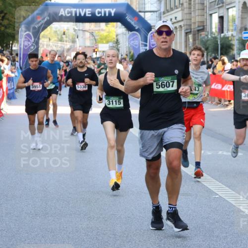 07.09.2025 - BARMER Alsterlauf Strokosch-Dieckow http://msf.ph/oto/8722249 07.09.2025 09:55:12 Ziel 2029, 2188, 2345, 2374, 2445, 2616, 2734, 2737, 2800, 3211, 3242, 3298, 3831, 3961, 4646, 4657, 4677, 4839, 4886, 5350, 5412, 5675, 5691, 5713, 5903, 8129, 8309 meine-sportfotos.de