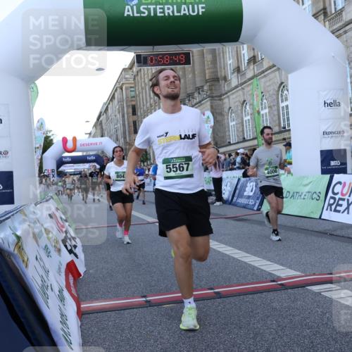 07.09.2025 - BARMER Alsterlauf Strokosch-Dieckow http://msf.ph/oto/8722256 07.09.2025 09:58:47 Ziel 2729, 2730, 2740, 2984, 3207, 3347, 3813, 4006, 4229, 4283, 4712, 4843, 4873, 4900, 5260, 5567, 5685, 5793, 5929, 5930, 5981, 6001, 8042 meine-sportfotos.de