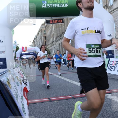 07.09.2025 - BARMER Alsterlauf Strokosch-Dieckow http://msf.ph/oto/8722258 07.09.2025 09:58:48 Ziel 2729, 2730, 2740, 2984, 3207, 3347, 3813, 4006, 4229, 4283, 4843, 4873, 4900, 5260, 5567, 5685, 5793, 5929, 5930, 5981, 6001, 8042 meine-sportfotos.de