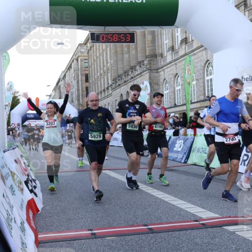 07.09.2025 - BARMER Alsterlauf Strokosch-Dieckow http://msf.ph/oto/8722269 07.09.2025 09:58:52 Ziel 2729, 2730, 2740, 3207, 3266, 3704, 3813, 4006, 4229, 4283, 4423, 4828, 4872, 4900, 5685, 5793, 5929, 5930, 5981, 6001, 8042 meine-sportfotos.de