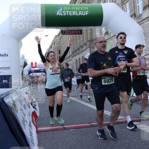 07.09.2025 - BARMER Alsterlauf Strokosch-Dieckow http://msf.ph/oto/8722272 07.09.2025 09:58:53 Ziel 2483, 2729, 2730, 2740, 3207, 3266, 3479, 3704, 3813, 4229, 4283, 4423, 4828, 4872, 4900, 5685, 5793, 5929, 5930, 5981, 6001, 8334 meine-sportfotos.de