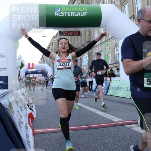 07.09.2025 - BARMER Alsterlauf Strokosch-Dieckow http://msf.ph/oto/8722274 07.09.2025 09:58:53 Ziel 2483, 2729, 2730, 2740, 3207, 3266, 3479, 3704, 3813, 4229, 4283, 4423, 4828, 4872, 4900, 5685, 5793, 5929, 5930, 5981, 6001, 8334 meine-sportfotos.de