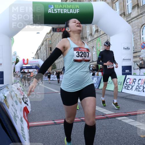 07.09.2025 - BARMER Alsterlauf Strokosch-Dieckow http://msf.ph/oto/8722275 07.09.2025 09:58:54 Ziel 2210, 2483, 2729, 2730, 2740, 3207, 3266, 3479, 3704, 3813, 4229, 4423, 4828, 4872, 4900, 5147, 5685, 5793, 5929, 5930, 5981, 6001, 8334 meine-sportfotos.de