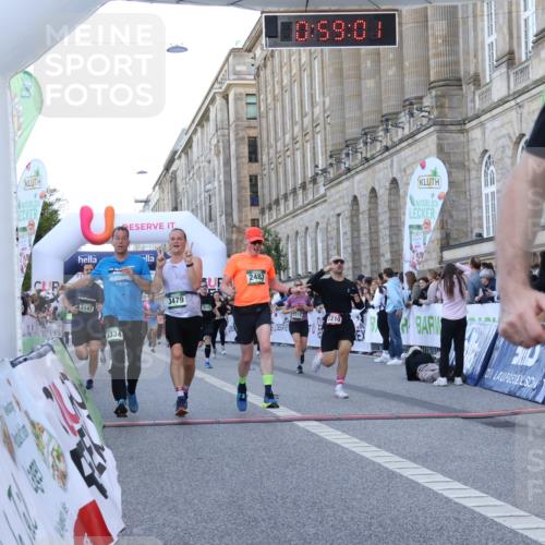 07.09.2025 - BARMER Alsterlauf Strokosch-Dieckow http://msf.ph/oto/8722291 07.09.2025 09:58:59 Ziel 2210, 2375, 2483, 2803, 3040, 3050, 3266, 3479, 3704, 3813, 4119, 4135, 4423, 4558, 4559, 4698, 4828, 4872, 5147, 5793, 5955, 6340, 8334, 8387, 8388 meine-sportfotos.de