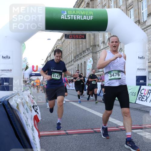 07.09.2025 - BARMER Alsterlauf Strokosch-Dieckow http://msf.ph/oto/8722302 07.09.2025 09:59:02 Ziel 2210, 2375, 2483, 2640, 2762, 2803, 2988, 3040, 3050, 3266, 3479, 3593, 3704, 4119, 4135, 4219, 4423, 4558, 4559, 4698, 4872, 5147, 5882, 5955, 6340, 8334, 8387, 8388 meine-sportfotos.de