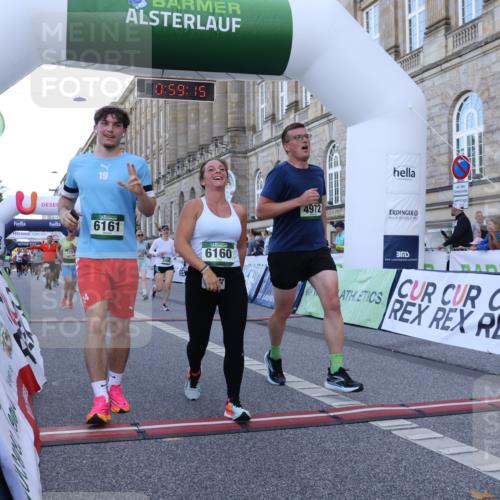 07.09.2025 - BARMER Alsterlauf Strokosch-Dieckow http://msf.ph/oto/8722336 07.09.2025 09:59:14 Ziel 2297, 2786, 2867, 2988, 3394, 3482, 3593, 3631, 3666, 4227, 4242, 4940, 4972, 5174, 5498, 5548, 5723, 5834, 6160, 6161, 8239 meine-sportfotos.de