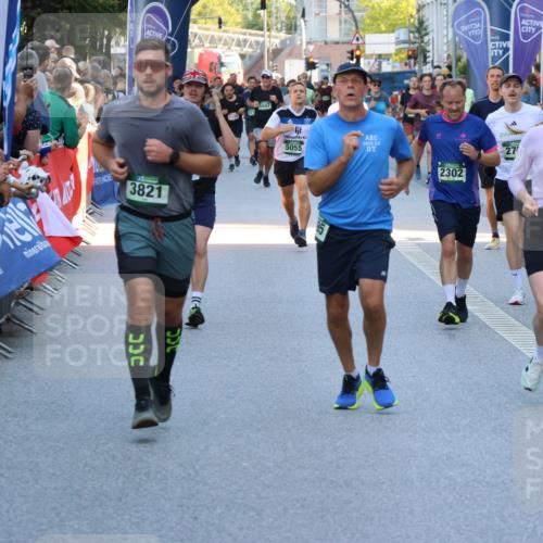 07.09.2025 - BARMER Alsterlauf Strokosch-Dieckow http://msf.ph/oto/8722347 07.09.2025 09:54:57 Ziel 2374, 2419, 2516, 2569, 2800, 3048, 3122, 3242, 3298, 3831, 3961, 4436, 4657, 4839, 4887, 5011, 5026, 5321, 5494, 5535, 5549, 5691, 5713, 5949, 8050, 8095, 8159, 8263, 8407 meine-sportfotos.de
