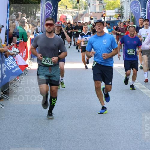 07.09.2025 - BARMER Alsterlauf Strokosch-Dieckow http://msf.ph/oto/8722353 07.09.2025 09:54:56 Ziel 2374, 2419, 2514, 2516, 2569, 2800, 3048, 3122, 3298, 3831, 3961, 4275, 4436, 4887, 5011, 5026, 5321, 5494, 5535, 5549, 5949, 8050, 8095, 8159, 8263, 8407 meine-sportfotos.de