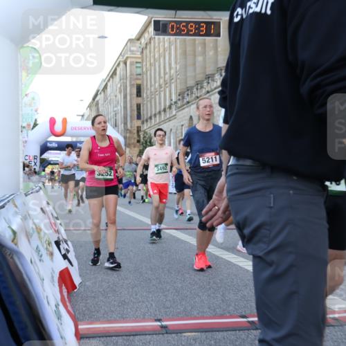 07.09.2025 - BARMER Alsterlauf Strokosch-Dieckow http://msf.ph/oto/8722371 07.09.2025 09:59:29 Ziel 2055, 2270, 2808, 3075, 3081, 3222, 3252, 3277, 3414, 3492, 3709, 3710, 4183, 4188, 4225, 4226, 4299, 4801, 5016, 5106, 5211, 5313, 5335, 5667, 5838, 6064, 6157, 6189, 6326 meine-sportfotos.de