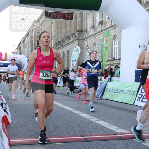 07.09.2025 - BARMER Alsterlauf Strokosch-Dieckow http://msf.ph/oto/8722373 07.09.2025 09:59:31 Ziel 2270, 2808, 2993, 3075, 3081, 3222, 3252, 3277, 3414, 3492, 3667, 3709, 3710, 3909, 4183, 4188, 4225, 4226, 4299, 4801, 5016, 5106, 5211, 5313, 5552, 5667, 5838, 6064, 6157, 6189, 6326 meine-sportfotos.de