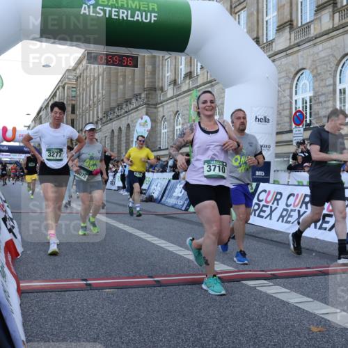 07.09.2025 - BARMER Alsterlauf Strokosch-Dieckow http://msf.ph/oto/8722382 07.09.2025 09:59:35 Ziel 2270, 2303, 2612, 2993, 3075, 3081, 3222, 3277, 3667, 3709, 3710, 3899, 3909, 4123, 4241, 4299, 4700, 5106, 5313, 5552, 5667, 5819, 5996, 6064, 6157, 6189, 6326 meine-sportfotos.de
