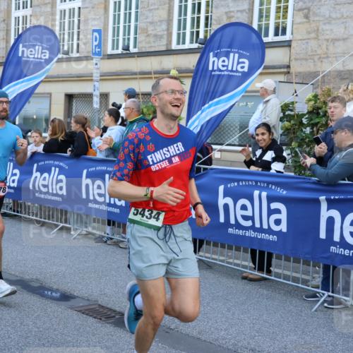 07.09.2025 - BARMER Alsterlauf Strokosch-Dieckow http://msf.ph/oto/8722389 07.09.2025 09:54:49 Ziel 2419, 2514, 2516, 2569, 3048, 3115, 3122, 3646, 3662, 3951, 4275, 4386, 4436, 4441, 4887, 4965, 4980, 5026, 5300, 5321, 5330, 5494, 5535, 5549, 5607, 5949, 6143, 8016, 8050, 8095, 8263, 8407 meine-sportfotos.de