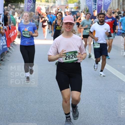 07.09.2025 - BARMER Alsterlauf Strokosch-Dieckow http://msf.ph/oto/8722392 07.09.2025 09:54:43 Ziel 2302, 2514, 2751, 3115, 3122, 3646, 3662, 3951, 4014, 4275, 4386, 4436, 4441, 4786, 4965, 4980, 5055, 5300, 5321, 5330, 5549, 5607, 5949, 6062, 6079, 6143, 6215, 8016 meine-sportfotos.de