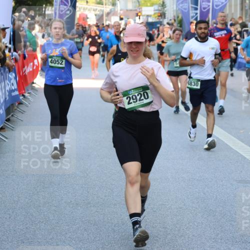 07.09.2025 - BARMER Alsterlauf Strokosch-Dieckow http://msf.ph/oto/8722394 07.09.2025 09:54:43 Ziel 2302, 2514, 2751, 3115, 3122, 3646, 3662, 3951, 4014, 4275, 4386, 4436, 4441, 4786, 4965, 4980, 5055, 5300, 5321, 5330, 5549, 5607, 5949, 6062, 6079, 6143, 6215, 8016 meine-sportfotos.de