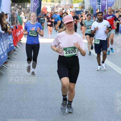 07.09.2025 - BARMER Alsterlauf Strokosch-Dieckow http://msf.ph/oto/8722396 07.09.2025 09:54:43 Ziel 2302, 2514, 2751, 3115, 3122, 3646, 3662, 3951, 4014, 4275, 4386, 4436, 4441, 4786, 4965, 4980, 5055, 5300, 5321, 5330, 5549, 5607, 5949, 6062, 6079, 6143, 6215, 8016 meine-sportfotos.de