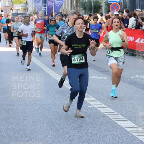 07.09.2025 - BARMER Alsterlauf Strokosch-Dieckow http://msf.ph/oto/8722401 07.09.2025 09:54:41 Ziel 2302, 2514, 2751, 3115, 3646, 3662, 3951, 4014, 4275, 4386, 4436, 4441, 4580, 4786, 4965, 4980, 5055, 5300, 5321, 5330, 5398, 5607, 6062, 6079, 6143, 6215, 8016, 8303 meine-sportfotos.de
