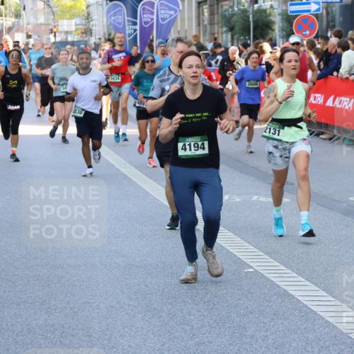 07.09.2025 - BARMER Alsterlauf Strokosch-Dieckow http://msf.ph/oto/8722405 07.09.2025 09:54:41 Ziel 2302, 2514, 2751, 3115, 3646, 3662, 3951, 4014, 4275, 4386, 4436, 4441, 4580, 4786, 4965, 4980, 5055, 5300, 5321, 5330, 5398, 5607, 6062, 6079, 6143, 6215, 8016, 8303 meine-sportfotos.de