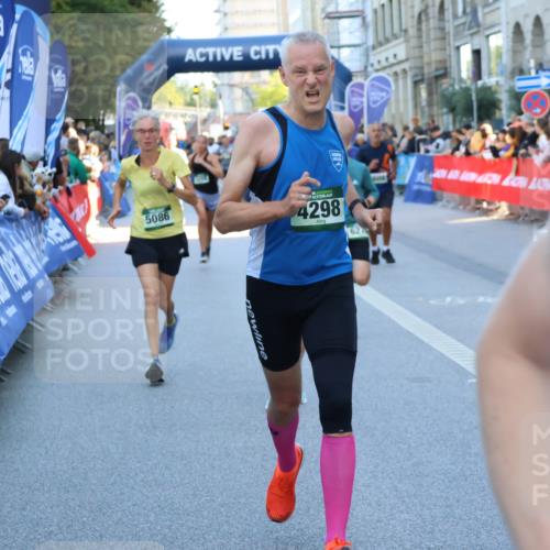 07.09.2025 - BARMER Alsterlauf Strokosch-Dieckow http://msf.ph/oto/8722434 07.09.2025 09:54:28 Ziel 2086, 2272, 2302, 2429, 2608, 2610, 2751, 2924, 3049, 3078, 3464, 3821, 4014, 4580, 4786, 4956, 5055, 5169, 5195, 5398, 5433, 5434, 5462, 5527, 6062, 6079, 6106, 6215, 6248, 6264, 8303 meine-sportfotos.de
