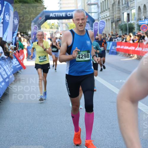 07.09.2025 - BARMER Alsterlauf Strokosch-Dieckow http://msf.ph/oto/8722435 07.09.2025 09:54:28 Ziel 2086, 2272, 2302, 2429, 2608, 2610, 2751, 2924, 3049, 3078, 3464, 3821, 4014, 4580, 4786, 4956, 5055, 5169, 5195, 5398, 5433, 5434, 5462, 5527, 6062, 6079, 6106, 6215, 6248, 6264, 8303 meine-sportfotos.de