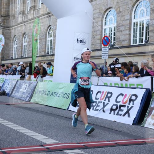 07.09.2025 - BARMER Alsterlauf Strokosch-Dieckow http://msf.ph/oto/8722453 07.09.2025 09:59:39 Ziel 2193, 2303, 2423, 2612, 2993, 3075, 3222, 3415, 3667, 3899, 3909, 4123, 4241, 4700, 5313, 5552, 5667, 5819, 5996, 6189, 6326 meine-sportfotos.de