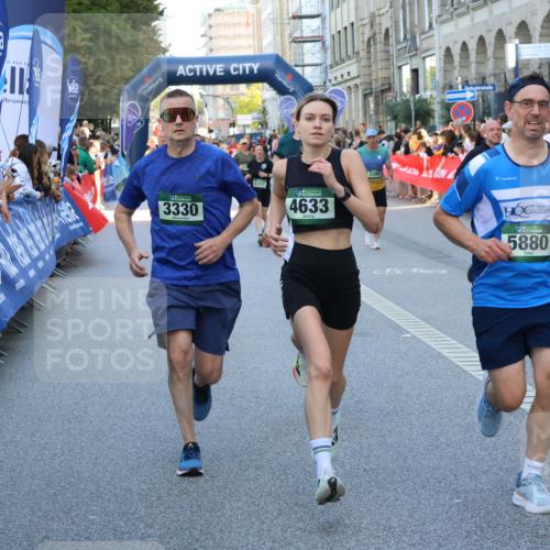 07.09.2025 - BARMER Alsterlauf Strokosch-Dieckow http://msf.ph/oto/8722455 07.09.2025 09:54:19 Ziel 2086, 2131, 2272, 2397, 2429, 2608, 2610, 2920, 2924, 3049, 3067, 3078, 3464, 3821, 4052, 4194, 4830, 4897, 4956, 5169, 5195, 5433, 5434, 5462, 5527, 6106, 6248, 6264 meine-sportfotos.de