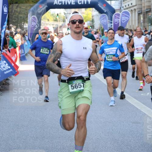 07.09.2025 - BARMER Alsterlauf Strokosch-Dieckow http://msf.ph/oto/8722468 07.09.2025 09:54:16 Ziel 2011, 2086, 2131, 2272, 2397, 2429, 2608, 2610, 2920, 2924, 3049, 3067, 3078, 3464, 3821, 4031, 4052, 4194, 4830, 4897, 4956, 5169, 5433, 5434, 5527, 6106, 6248, 6264, 8088 meine-sportfotos.de