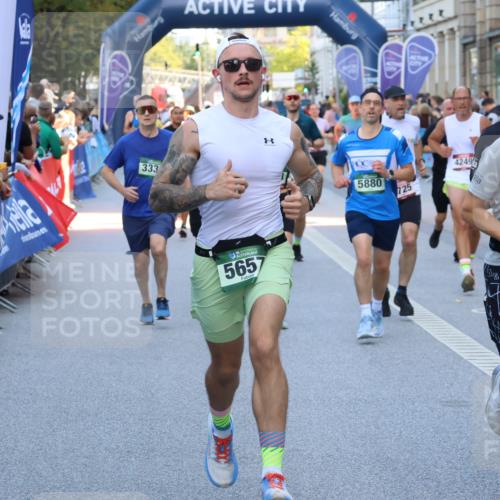 07.09.2025 - BARMER Alsterlauf Strokosch-Dieckow http://msf.ph/oto/8722474 07.09.2025 09:54:15 Ziel 2011, 2086, 2131, 2272, 2397, 2429, 2608, 2610, 2920, 3049, 3067, 3078, 3258, 4031, 4052, 4194, 4830, 4897, 4956, 5169, 5433, 5434, 5527, 6106, 6264, 8088 meine-sportfotos.de