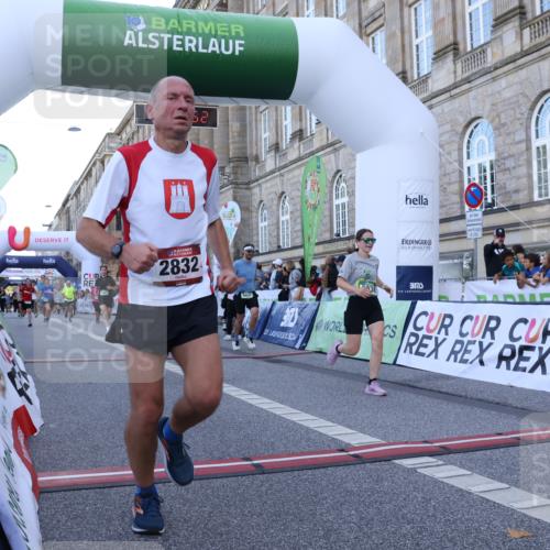 07.09.2025 - BARMER Alsterlauf Strokosch-Dieckow http://msf.ph/oto/8722482 07.09.2025 09:59:51 Ziel 2739, 2832, 3264, 3283, 3437, 3438, 3569, 3570, 4104, 4176, 4197, 4463, 4760, 4840, 4871, 5038, 5437, 5707, 8379, 8398, 8447 meine-sportfotos.de