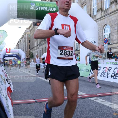 07.09.2025 - BARMER Alsterlauf Strokosch-Dieckow http://msf.ph/oto/8722483 07.09.2025 09:59:51 Ziel 2739, 2832, 3264, 3283, 3437, 3438, 3569, 3570, 4104, 4176, 4197, 4463, 4760, 4840, 4871, 5038, 5437, 5707, 8379, 8398, 8447 meine-sportfotos.de