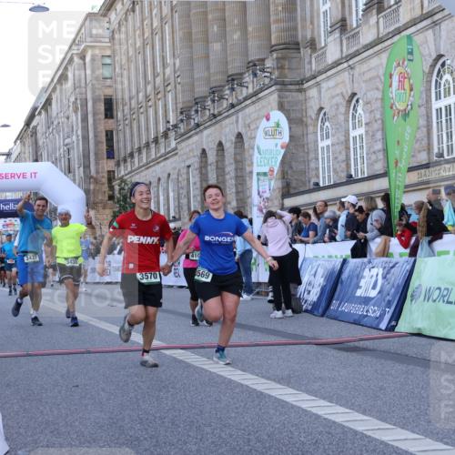 07.09.2025 - BARMER Alsterlauf Strokosch-Dieckow http://msf.ph/oto/8722494 07.09.2025 09:59:55 Ziel 2842, 3155, 3264, 3283, 3437, 3438, 3569, 3570, 3763, 4104, 4176, 4197, 4463, 4682, 4871, 5038, 5048, 5238, 5437, 5452, 5707, 8379, 8398 meine-sportfotos.de