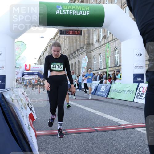 07.09.2025 - BARMER Alsterlauf Strokosch-Dieckow http://msf.ph/oto/8722515 07.09.2025 10:00:00 Ziel 2180, 2348, 2731, 2732, 2842, 3116, 3155, 3283, 3309, 3437, 3438, 3569, 3570, 3763, 4104, 4176, 4197, 4635, 4682, 4726, 4741, 4871, 5048, 5238, 5452, 5515, 6118, 6226, 6227, 6236, 8369 meine-sportfotos.de