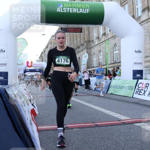 07.09.2025 - BARMER Alsterlauf Strokosch-Dieckow http://msf.ph/oto/8722517 07.09.2025 10:00:00 Ziel 2180, 2348, 2731, 2732, 2842, 3116, 3155, 3283, 3309, 3437, 3438, 3569, 3570, 3763, 4104, 4176, 4197, 4635, 4682, 4726, 4741, 4871, 5048, 5238, 5452, 5515, 6118, 6226, 6227, 6236, 8369 meine-sportfotos.de